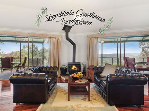 Shambhala Guesthouse - Accommodation Gladstone 0