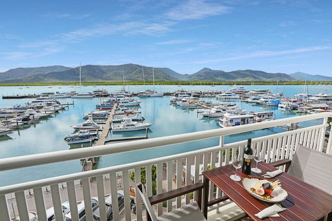 Shangri-La Hotel, The Marina, Cairns - Accommodation Gladstone 2