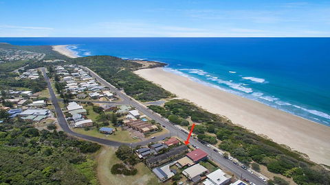 Shelly Beach House 1 - Accommodation Gladstone 0