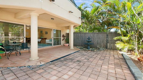 Shelly Beach House 1 - Accommodation Gladstone 2