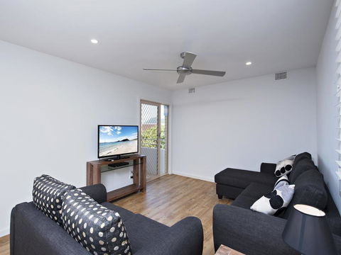 Shoal Bay Road, Del Rae, Unit 18, 25 - Accommodation Gladstone 1