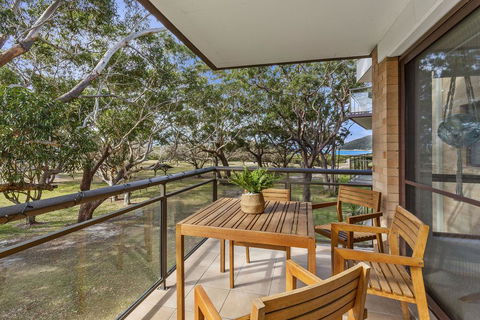 Shoreline, Unit 15,1 Intrepid Close - Accommodation Gladstone 0