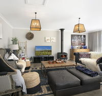 Silky Oak Villa - spacious  beautifully decorated - Accommodation Gladstone