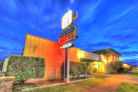 Silver Haven Motor Inn - Accommodation Gladstone 1