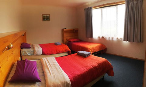 Silver Ridge Retreat - Accommodation Gladstone 3