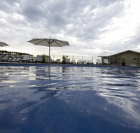 Silver water resort with ocean views. - Accommodation Gladstone