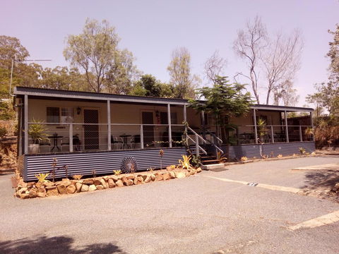 Silver Wattle Cabins - Accommodation Gladstone 2