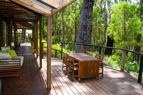 Silvertrees - Accommodation Gladstone 3