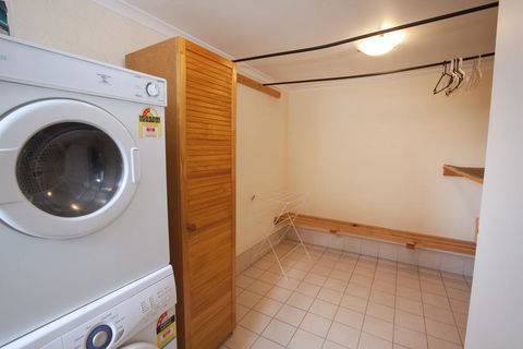 Silvertrees 2 - Accommodation Gladstone 3