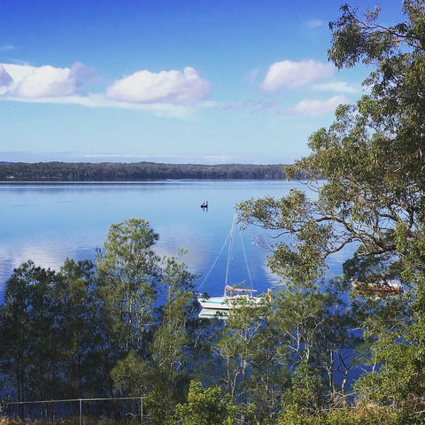 SilverWaters Waterfront Accommodation - Accommodation Gladstone 3