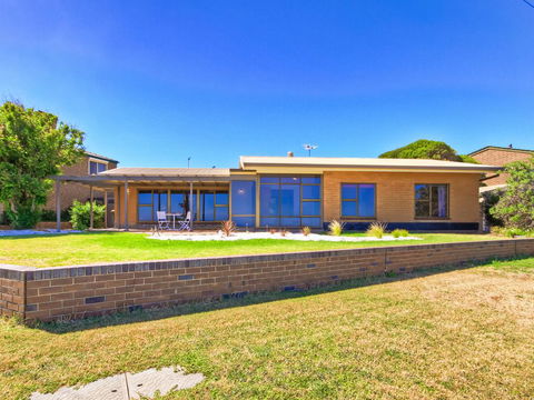 Simply Daydream - Accommodation Gladstone 2