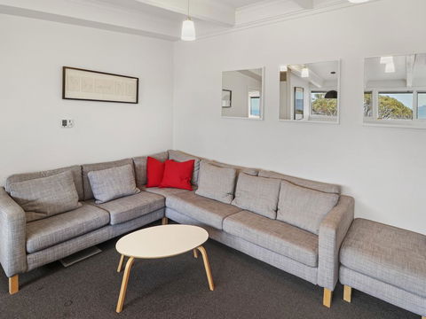 Ski View 4 - Accommodation Gladstone 2