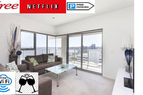 SKY GARDEN SUNSET RIVER VIEW NETFLIX WINE PARKING - Accommodation Gladstone 0