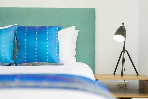 Sky High Quality Excellent Fit Out - Accommodation Gladstone 0