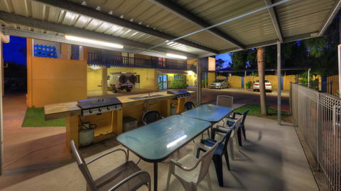 Sky View Units Bowen - Accommodation Gladstone 0