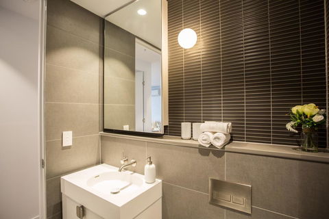 Sky Wonder - Accommodation Gladstone 2