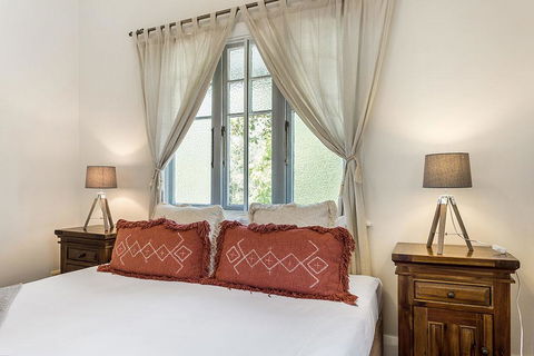 Skye Lodge Byron Bay - Walk To Town In 5 Minutes! - Accommodation Gladstone 3