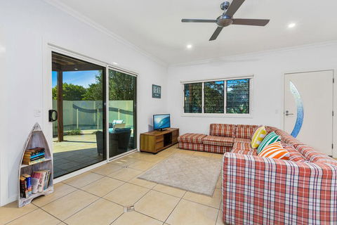 Slipstream By The Sea - Accommodation Gladstone 1