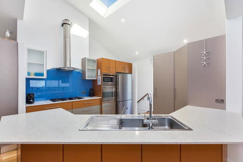 Slipstream By The Sea - Accommodation Gladstone 3