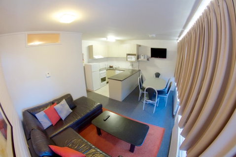 Snow Ski Apartments 27 - Accommodation Gladstone 1