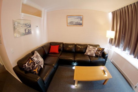Snow Ski Apartments 28 - Accommodation Gladstone 3