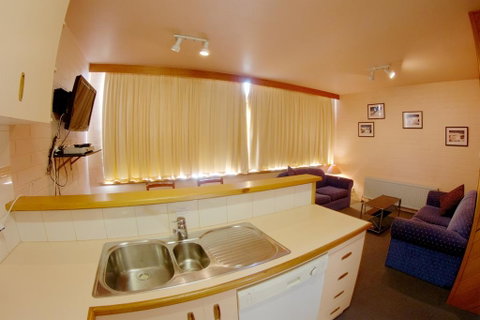 Snow Ski Apartments 29 - Accommodation Gladstone 1