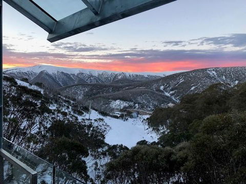 Snow Ski Apartments 33 - Accommodation Gladstone 3