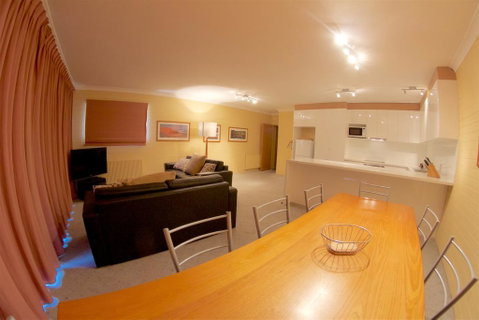 Snow Ski Apartments 36 - Accommodation Gladstone 0