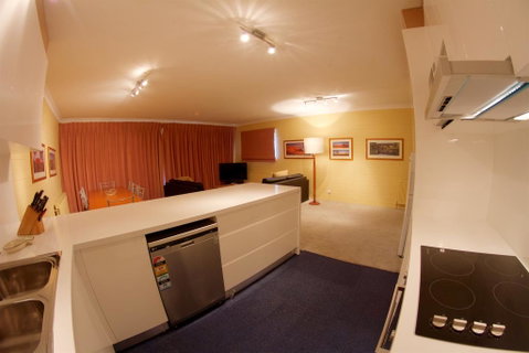 Snow Ski Apartments 36 - Accommodation Gladstone 1