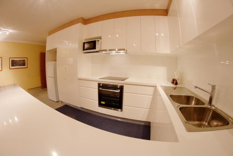 Snow Ski Apartments 36 - Accommodation Gladstone 2