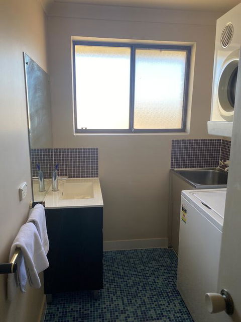 Snowgate Motel + Apartments - Accommodation Gladstone 3