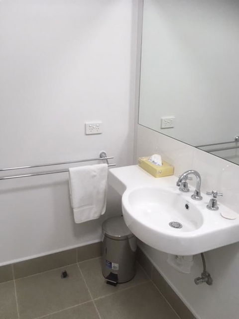 Somerset Hotel - Accommodation Gladstone 2