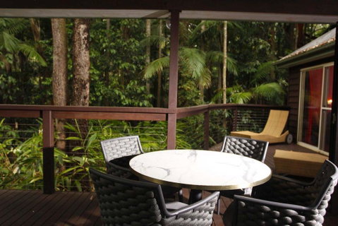 Songbirds Rainforest Retreat - Accommodation Gladstone 1