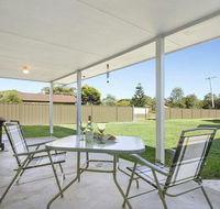 Soundwaves - games room with table tennis - Accommodation Gladstone
