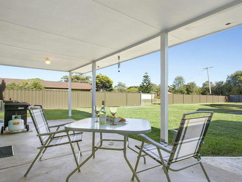 Soundwaves - Games Room With Table Tennis - Accommodation Gladstone 0