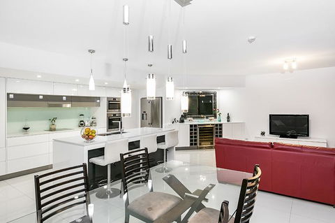 South Bank City Oasis - Accommodation Gladstone 0