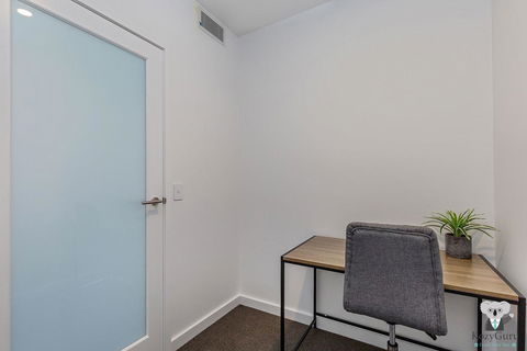 South Brisbane Kozy 1Bed APT + FREE Parking QSB001 - Accommodation Gladstone 1