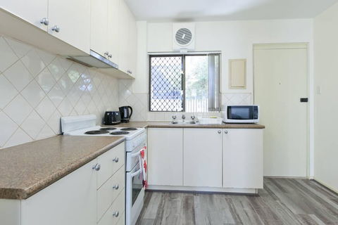 South Perth Perfect Location Free WIFI & Parking - Accommodation Gladstone 2