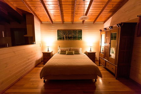 Southern Anchorage Retreat - Accommodation Gladstone 1