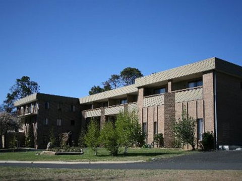 Southern Cross Motor Inn & Tourist Park - Accommodation Gladstone 0