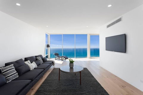 Southpoint -Brand New Home, Oceanfront Views - Accommodation Gladstone 0