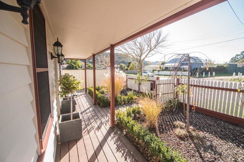 Sovereign Hideaway - Accommodation Gladstone 3