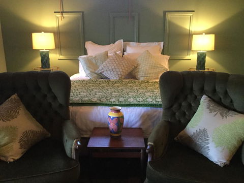 Spa Suite In Stephanies Homestead - Accommodation Gladstone 0