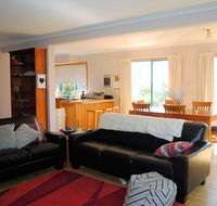 Spacious and central to CBD - Accommodation Gladstone