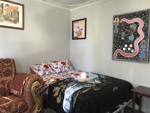 Spacious And Private Room - Accommodation Gladstone 3