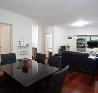 Spacious Family Apartment Close to Olympic Park - Accommodation Gladstone