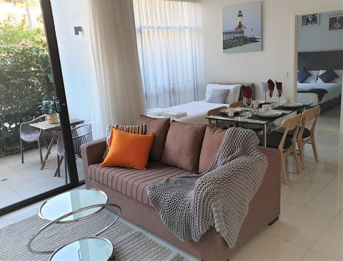 Spacious&Cozy 1 Bedroom + 1 Bathroom Zetland APT - Accommodation Gladstone 0