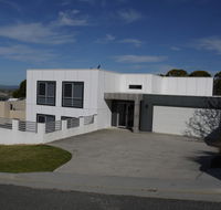 Spectacular Holiday Living - Accommodation Gladstone