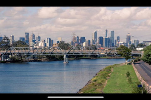 Spectacular River Views In Fabulous Footscray. - Accommodation Gladstone 0