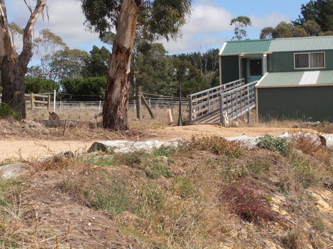 Springmead Rustic Cabin - Accommodation Gladstone 1